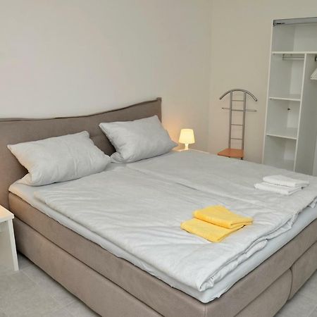 Ferienwohnung Uhuherz Нойштадт-ан-дер-Вайнштрасе Екстер'єр фото