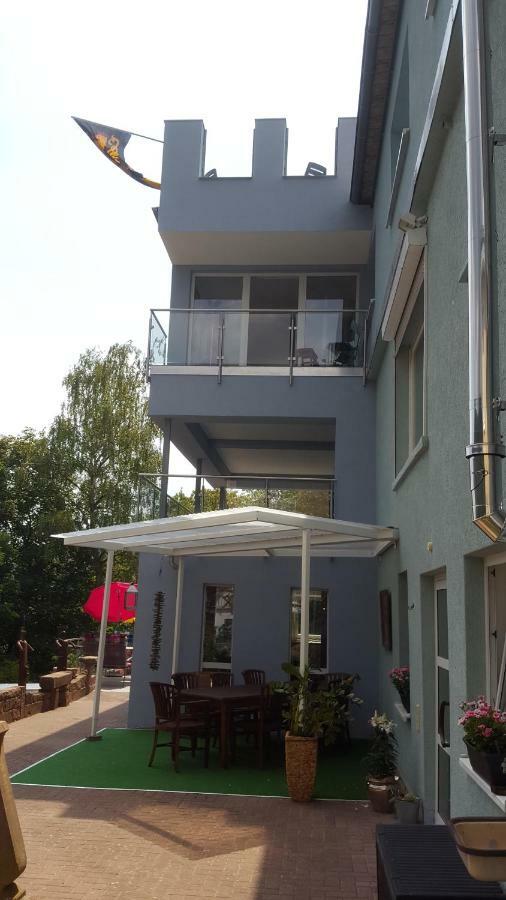 Ferienwohnung Uhuherz Нойштадт-ан-дер-Вайнштрасе Екстер'єр фото