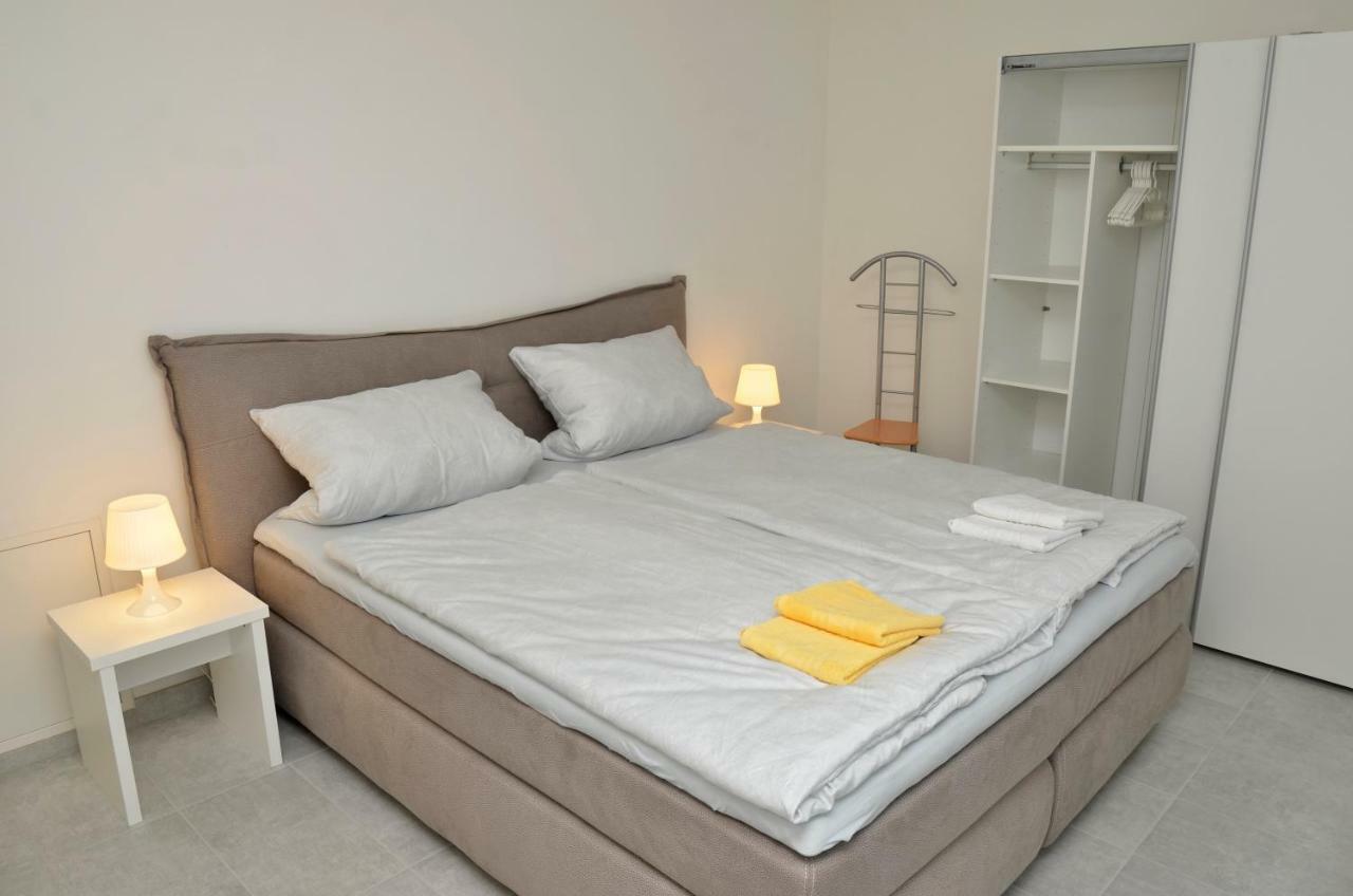 Ferienwohnung Uhuherz Нойштадт-ан-дер-Вайнштрасе Екстер'єр фото